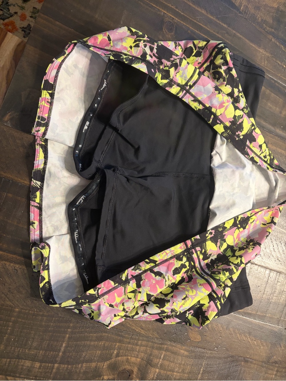 Lululemon Pace Rival Highlight Yellow Multicolor with Black Skort Size 8